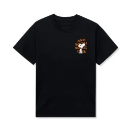 Alternative view of ASSC x Peanuts Snoopy Logo Tee